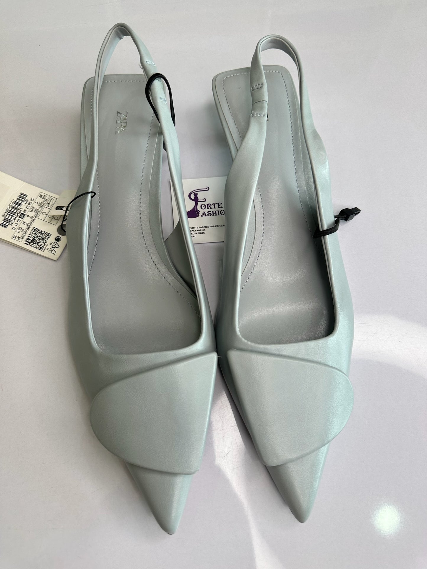 LIGHT BLUE SLINGBACK KITTEN HEELS