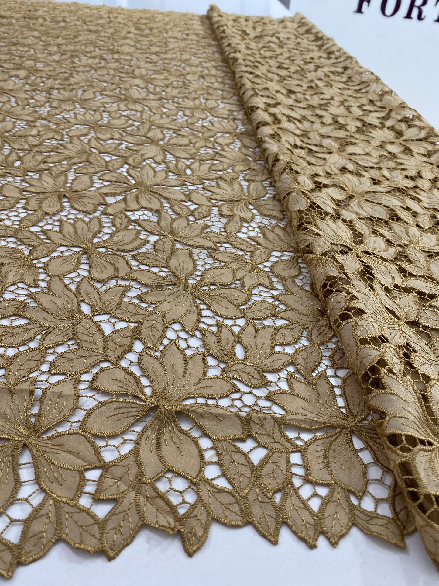 GUIPURE LACE